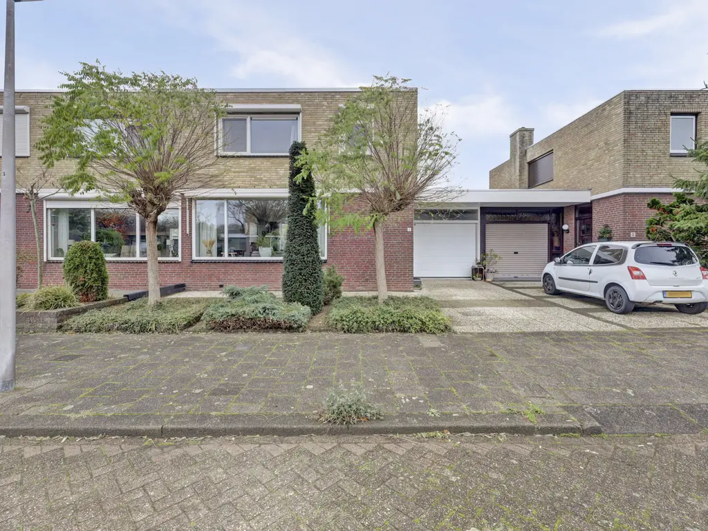 Sleedoornpad 3, SPIJKENISSE