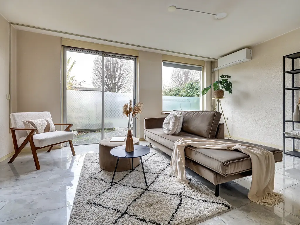 Rijnlaan 43, SPIJKENISSE