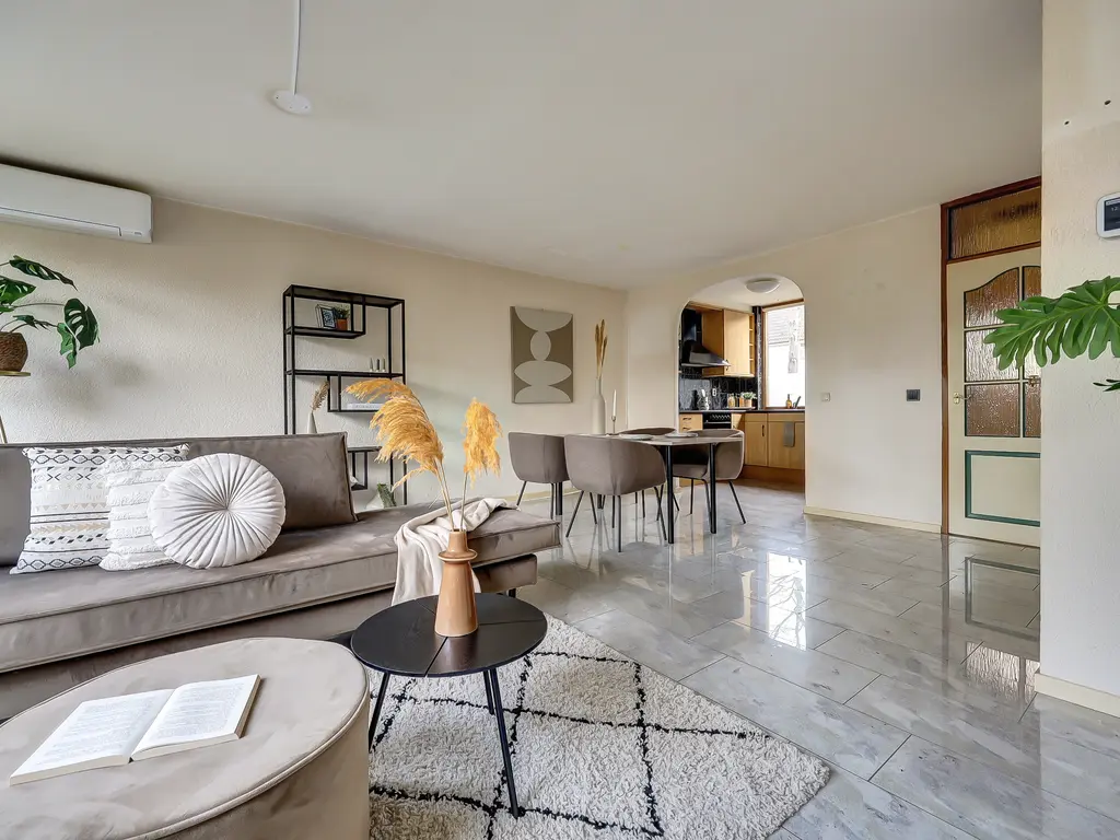 Rijnlaan 43, SPIJKENISSE