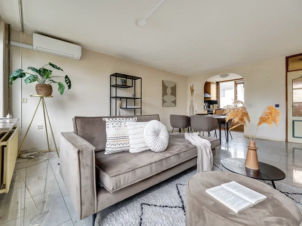 Rijnlaan 43, SPIJKENISSE