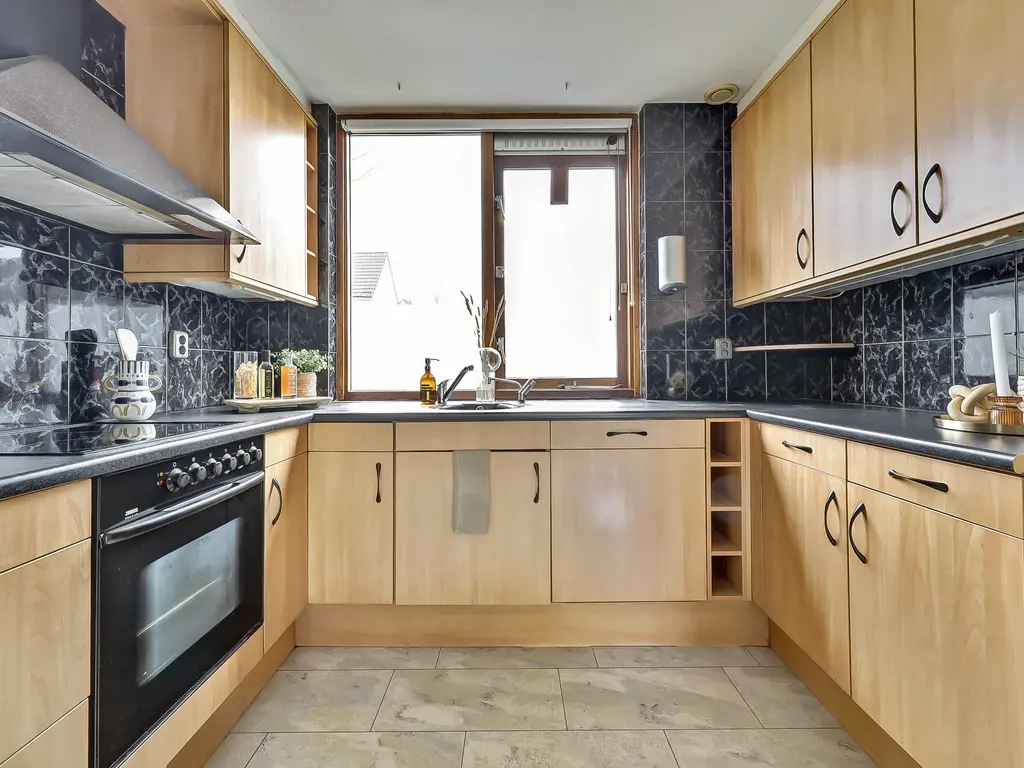 Rijnlaan 43, SPIJKENISSE