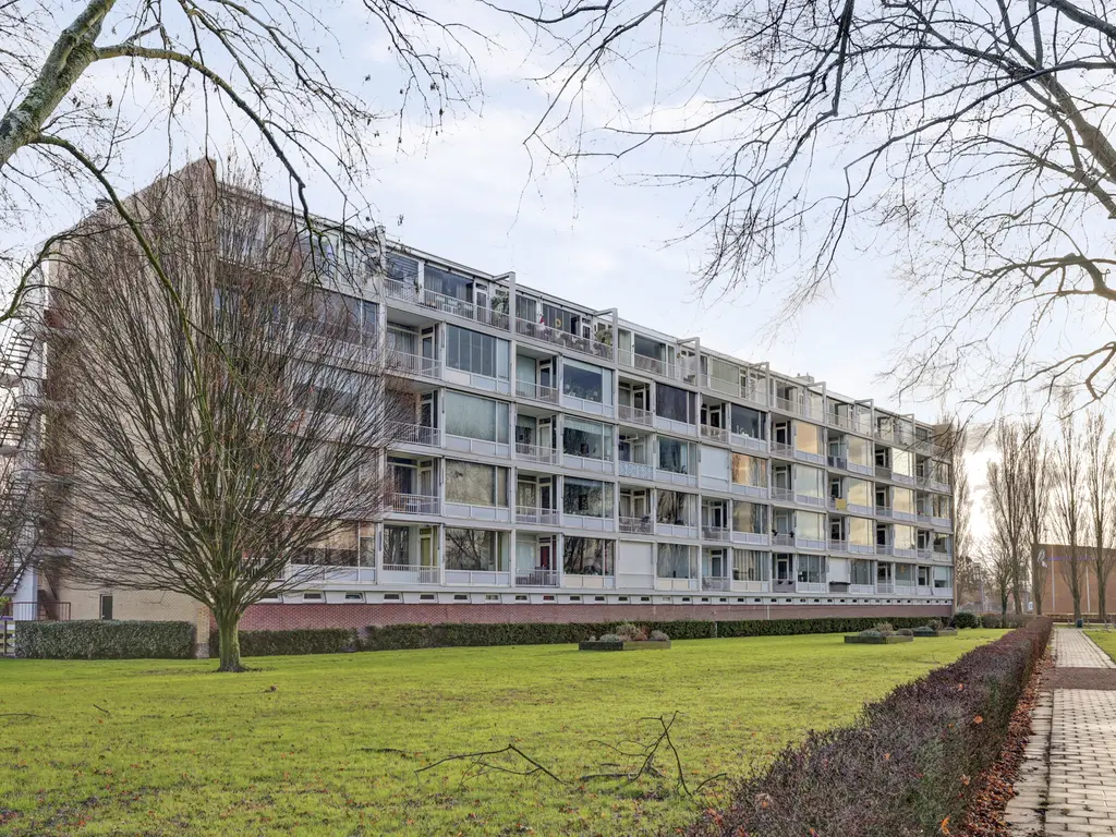 Staringplantsoen 15C, SPIJKENISSE