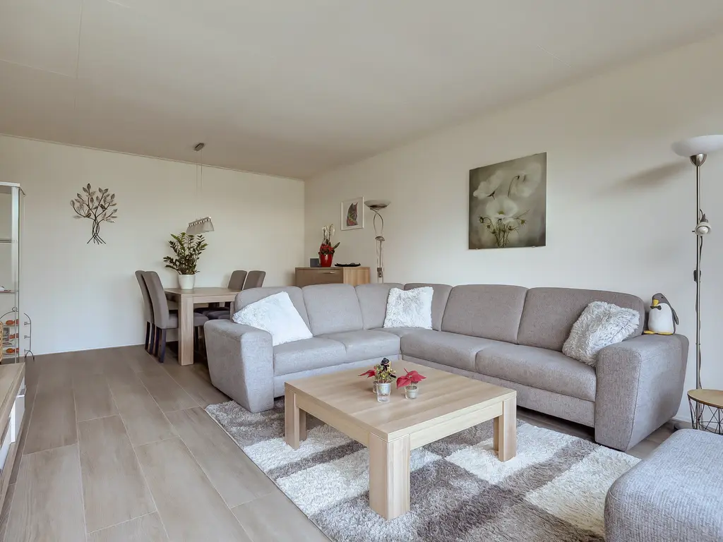 Staringplantsoen 15C, SPIJKENISSE