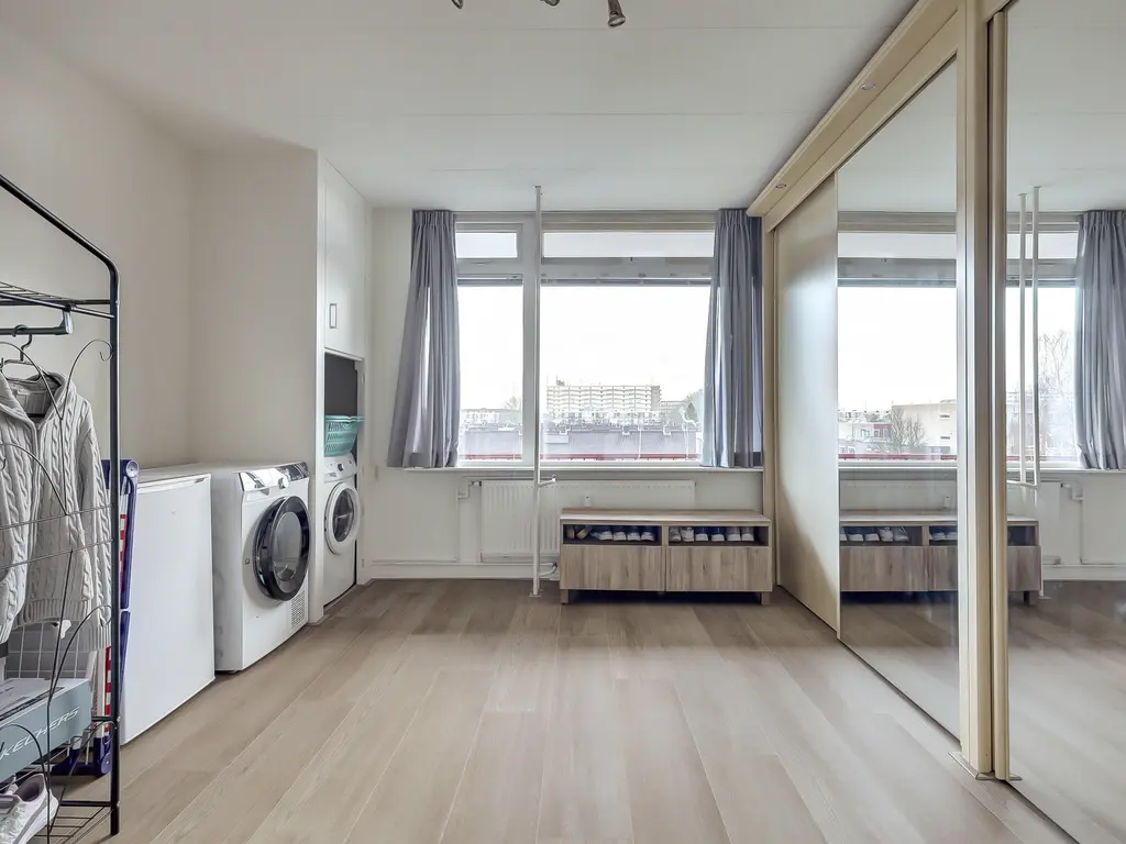 Staringplantsoen 15C, SPIJKENISSE