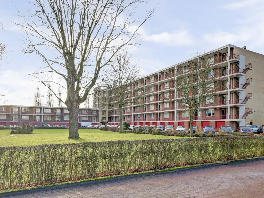 Staringplantsoen 15C, SPIJKENISSE