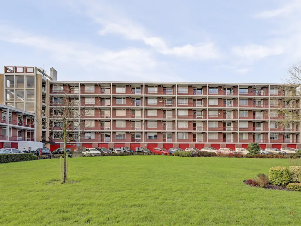 Staringplantsoen 15C, SPIJKENISSE