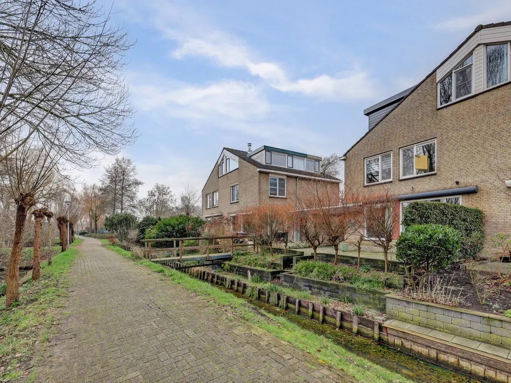 Kikkerveen 349, SPIJKENISSE