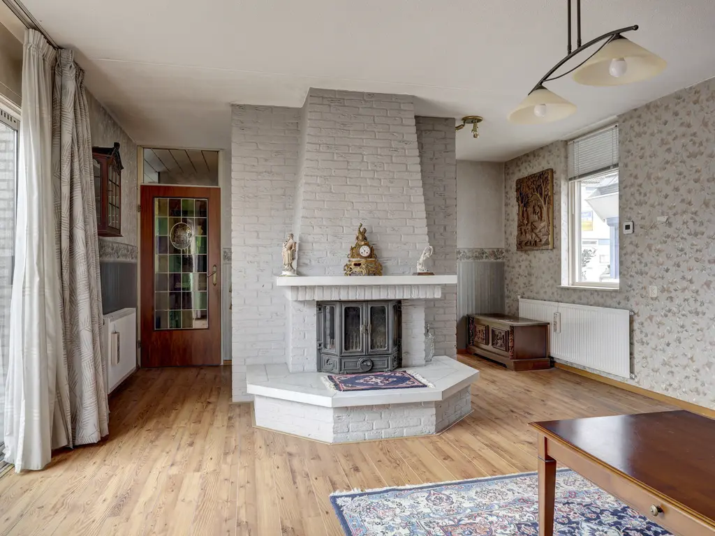 Neckarstraat 10, SPIJKENISSE