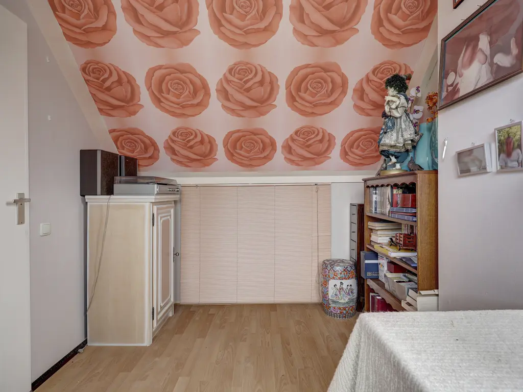 Neckarstraat 10, SPIJKENISSE