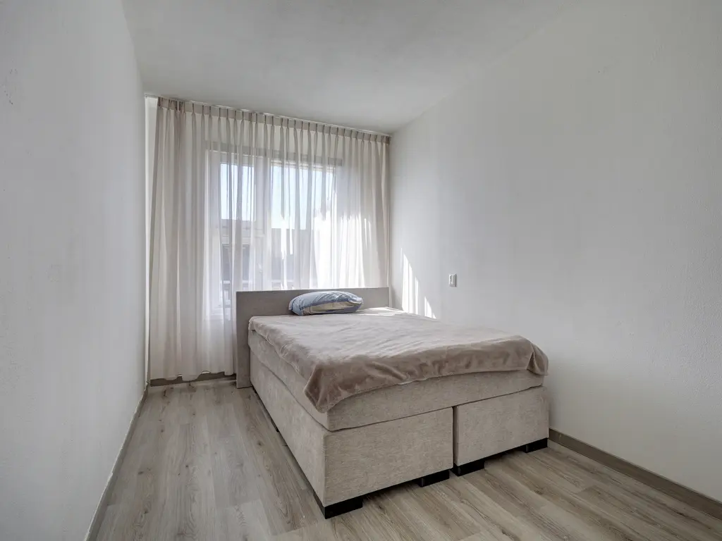 Uranusstraat 11B, SPIJKENISSE