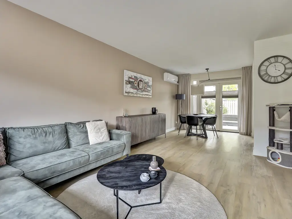 Corona 14, SPIJKENISSE