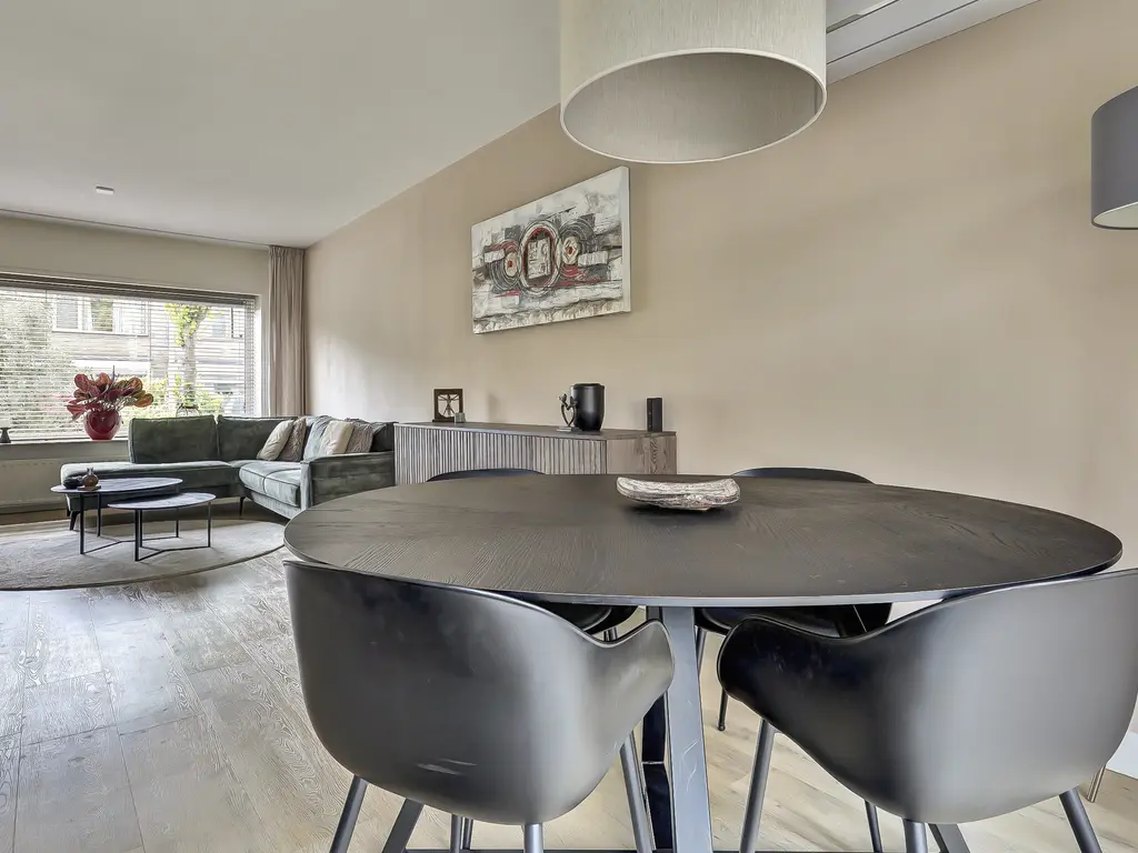 Corona 14, SPIJKENISSE