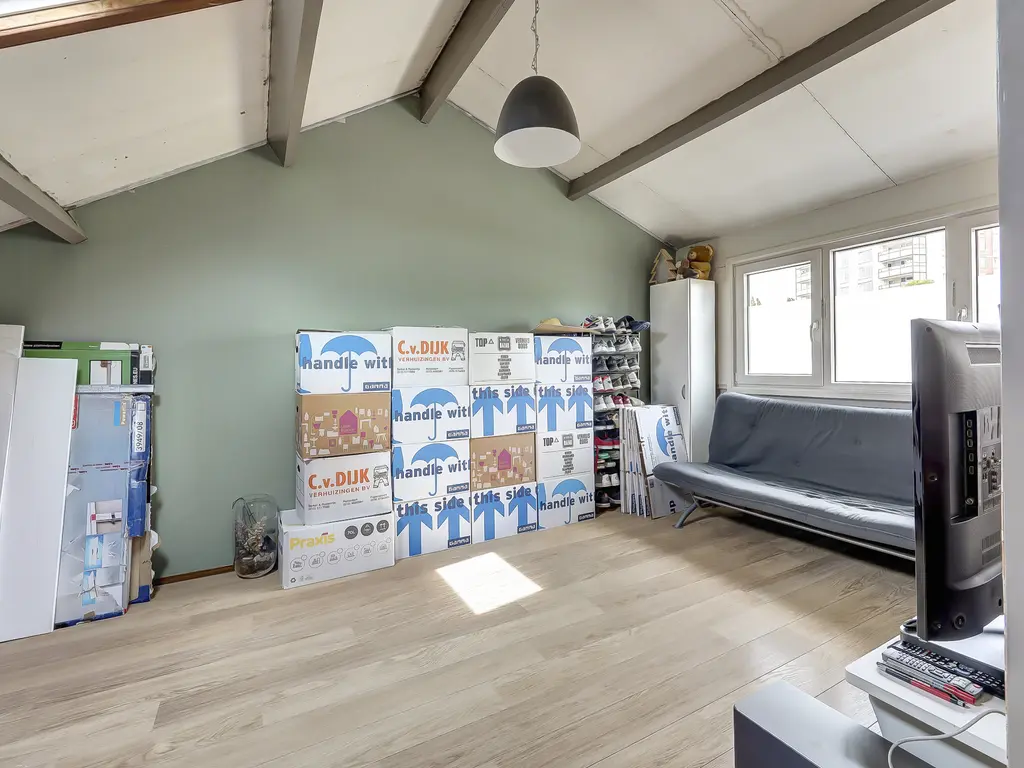 Corona 14, SPIJKENISSE