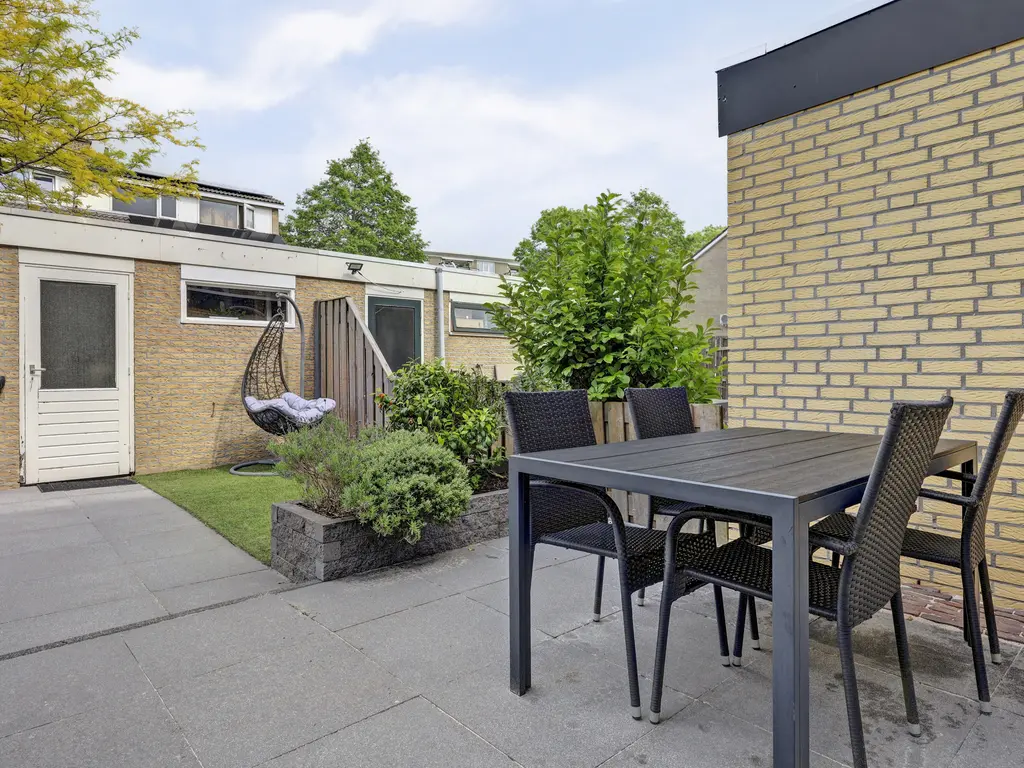 Corona 14, SPIJKENISSE