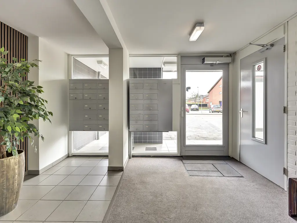 Lokkertsemolenweg 112, HOOGVLIET ROTTERDAM