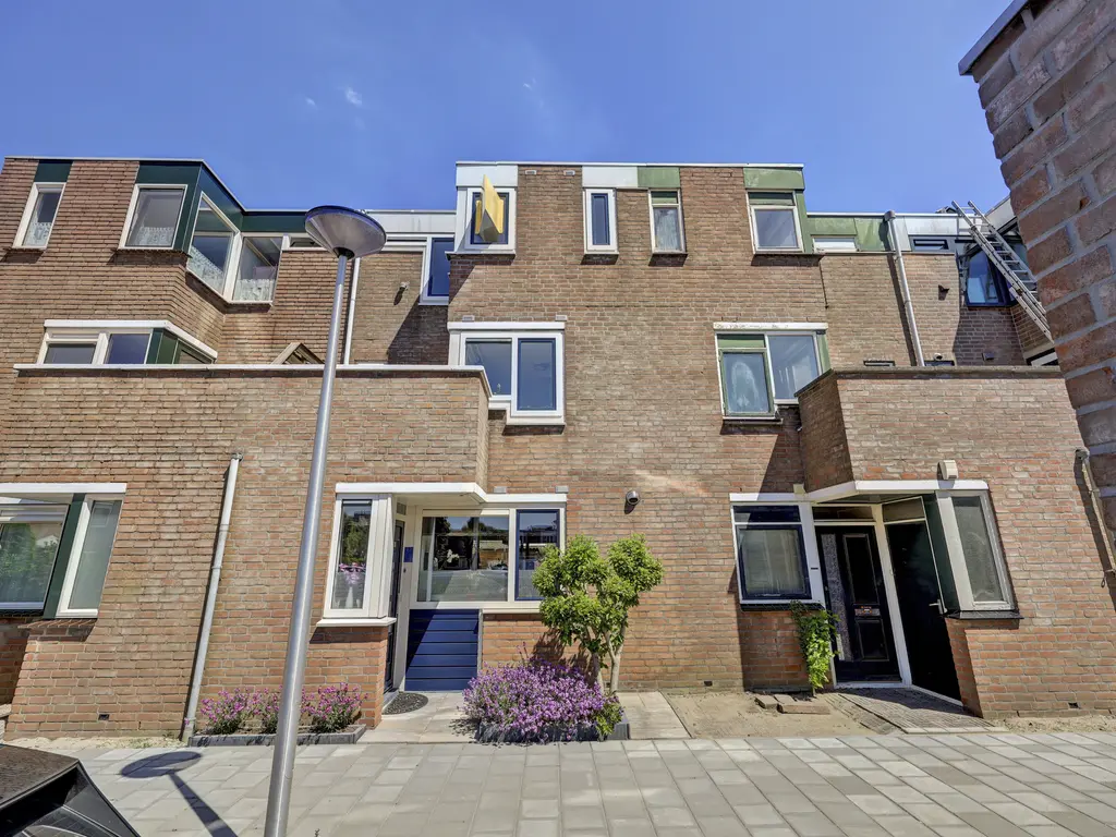 Klompenmaker 3, SPIJKENISSE