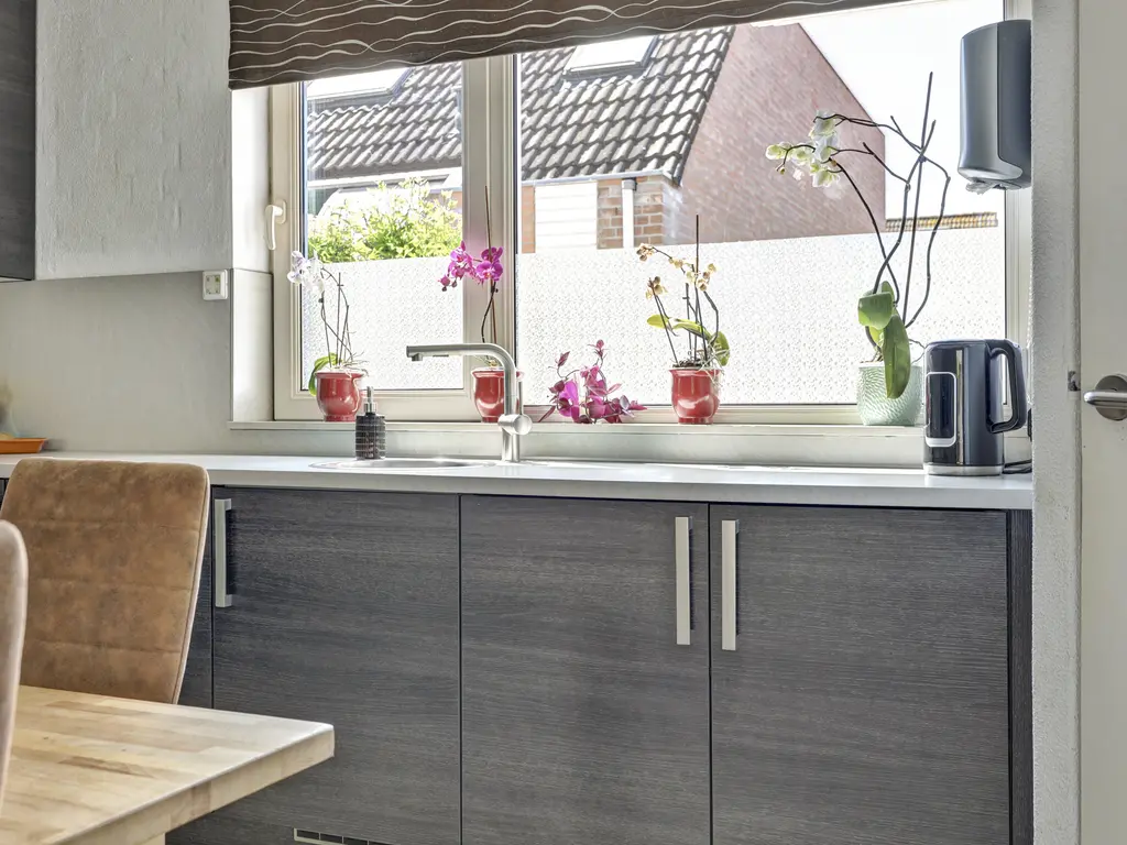 Klompenmaker 3, SPIJKENISSE