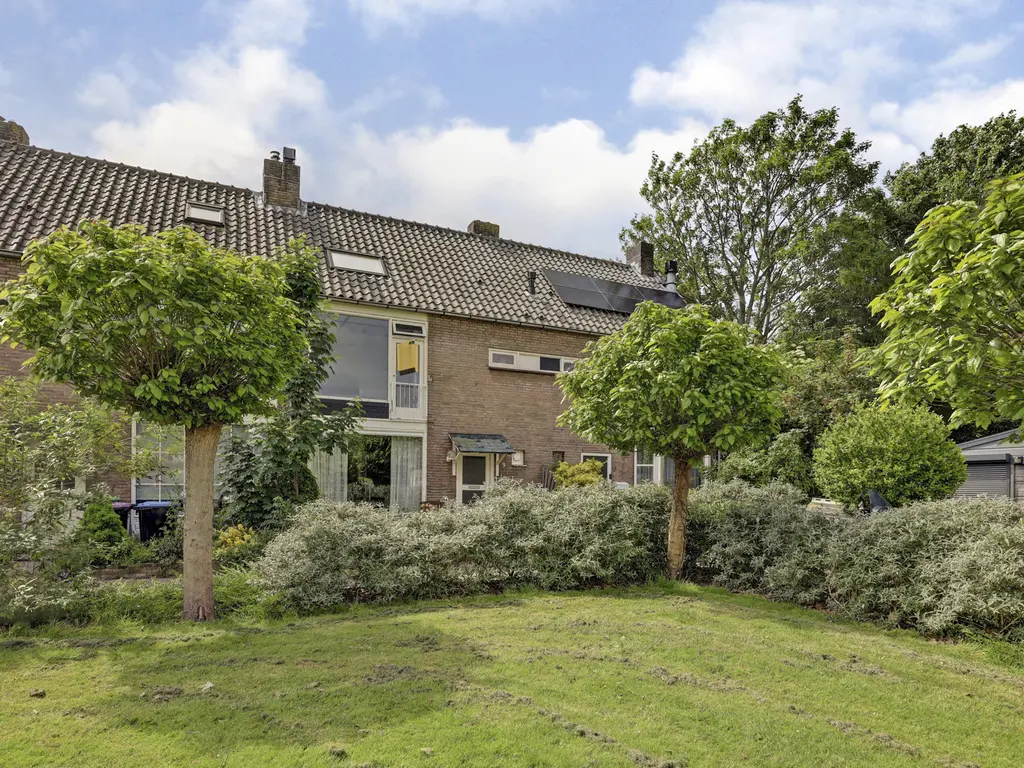 Irisstraat 9, SPIJKENISSE