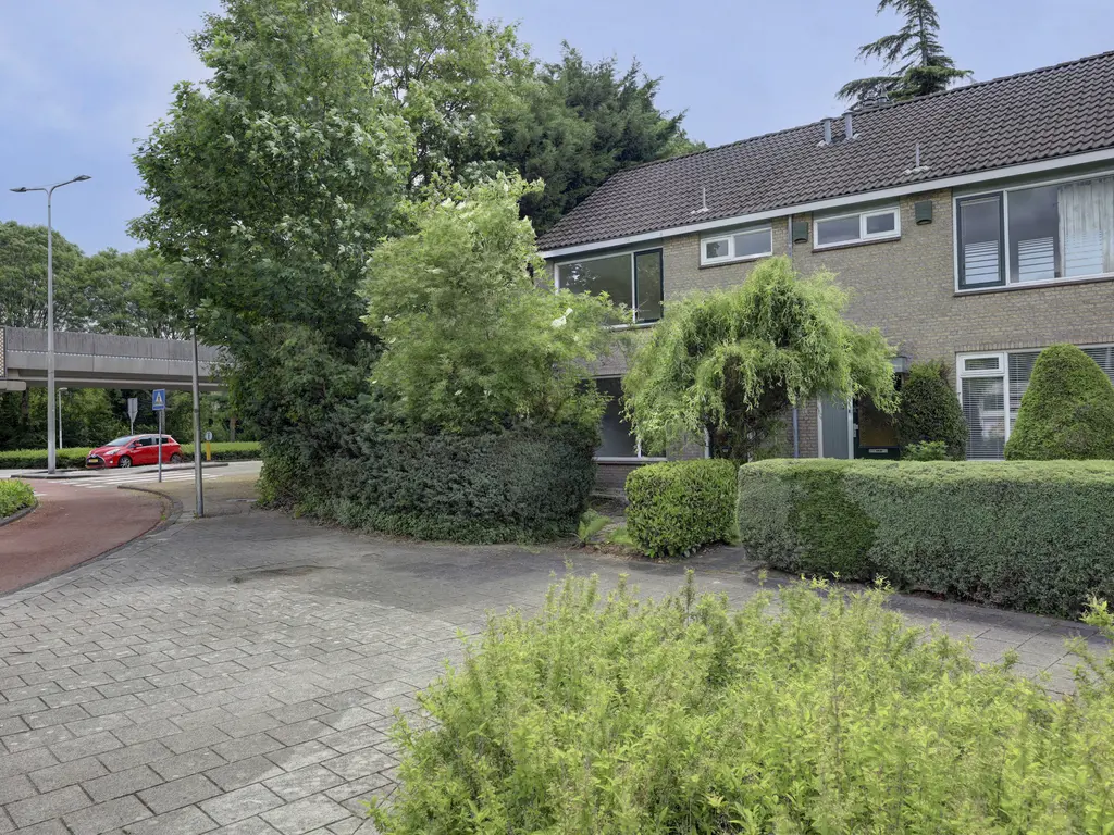 Planetenplein 1, SPIJKENISSE
