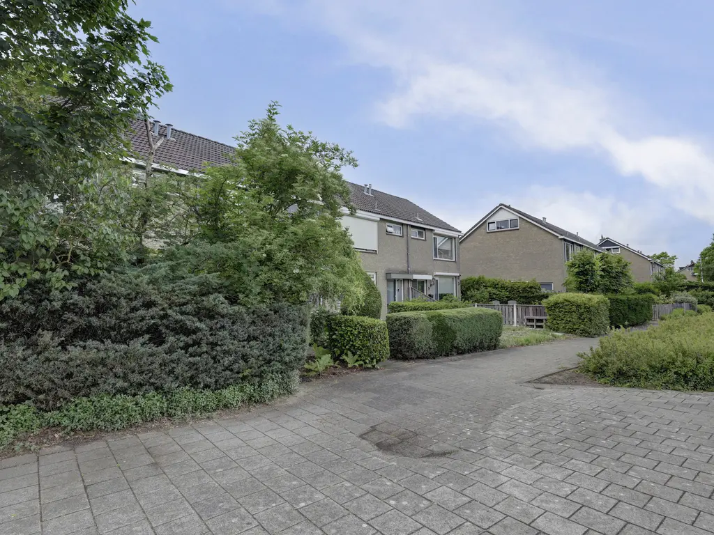Planetenplein 1, SPIJKENISSE