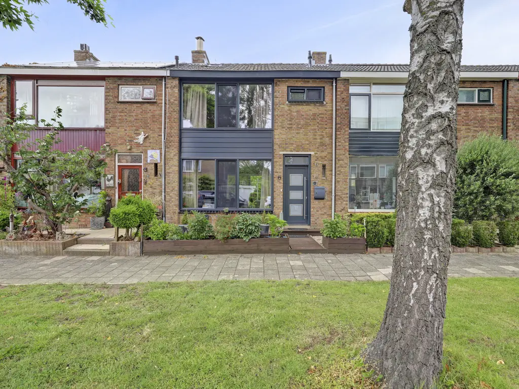 Rembrandtstraat 15, SPIJKENISSE