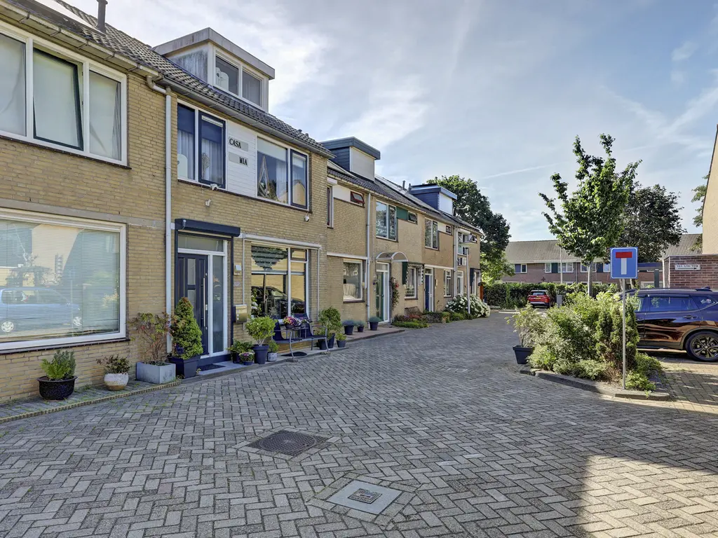 Baarsveen 111, SPIJKENISSE