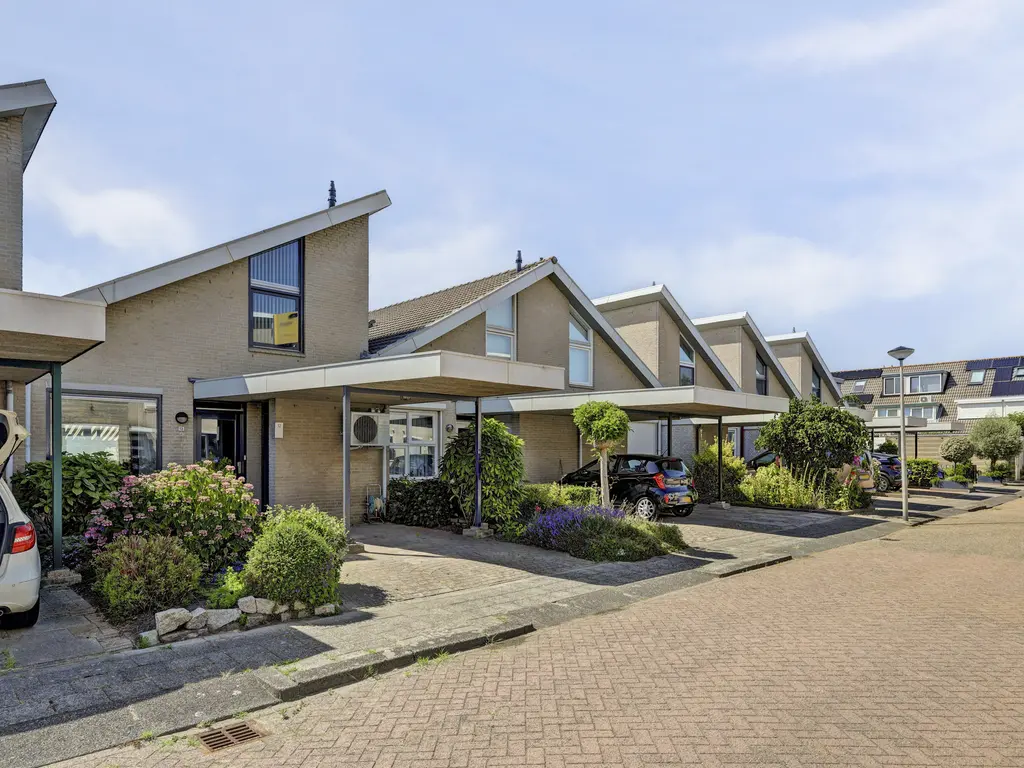 Rosa Spierstraat 12, SPIJKENISSE