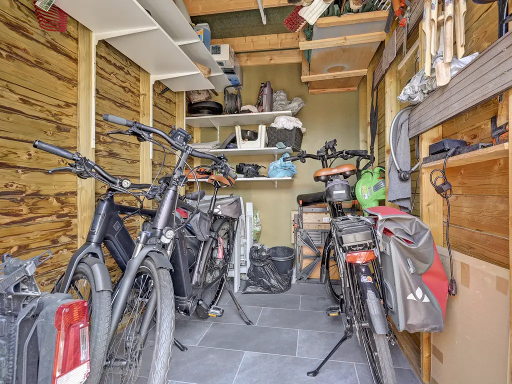 Fibula 33, ZUIDLAND