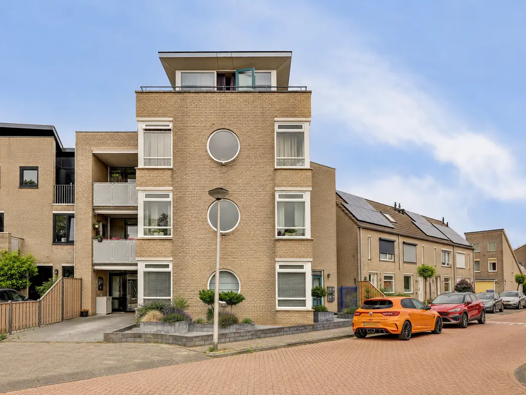 Sientje Mesdag-van Houtenstraat 81, SPIJKENISSE