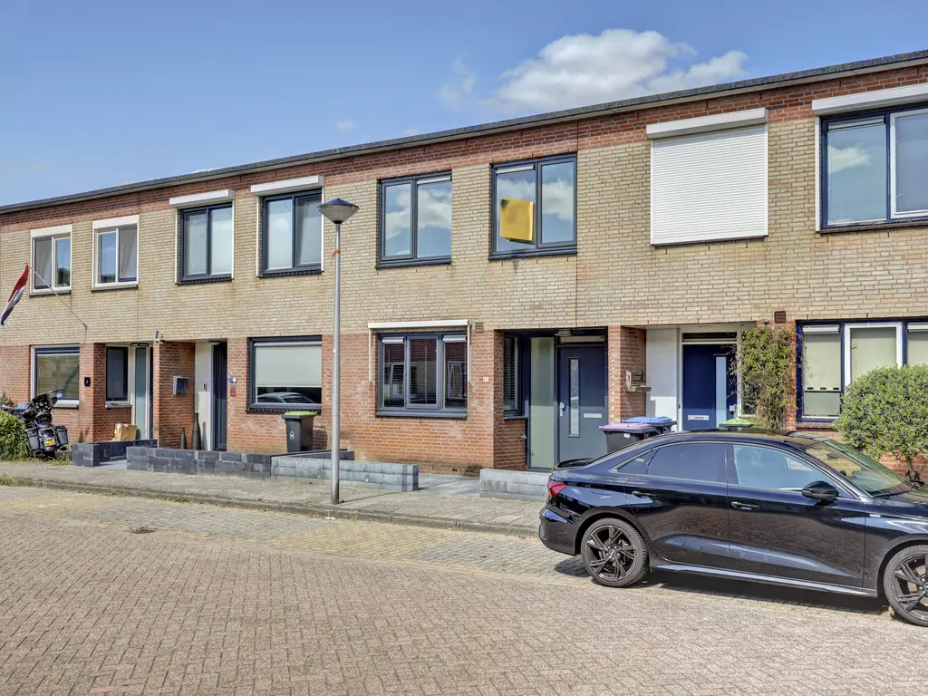 Theo Mann-Bouwmeesterstraat 67, SPIJKENISSE