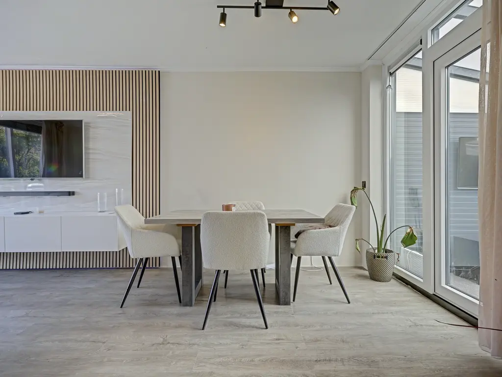 Multatulistraat 1, SPIJKENISSE