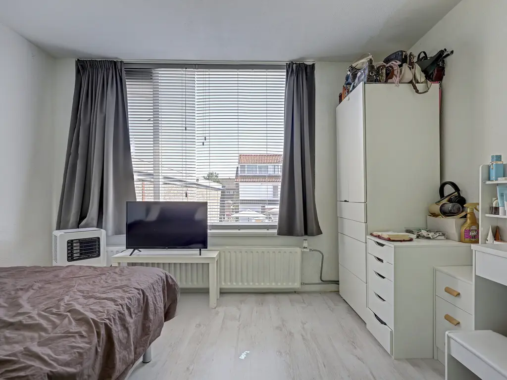 Multatulistraat 1, SPIJKENISSE