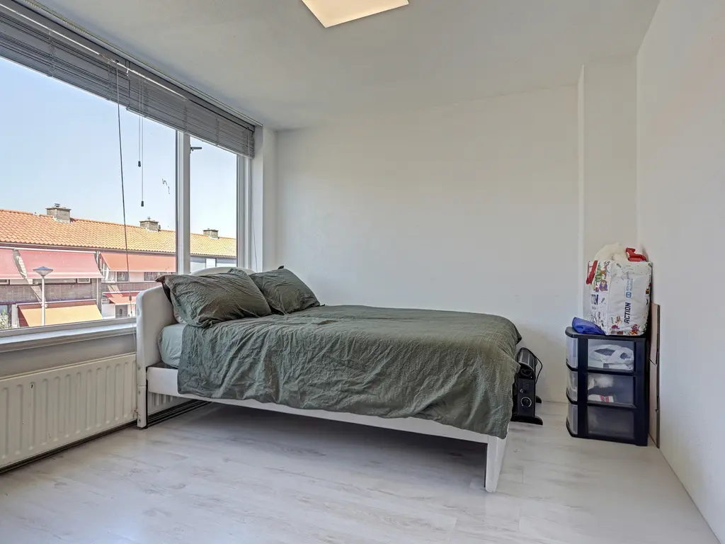 Multatulistraat 1, SPIJKENISSE