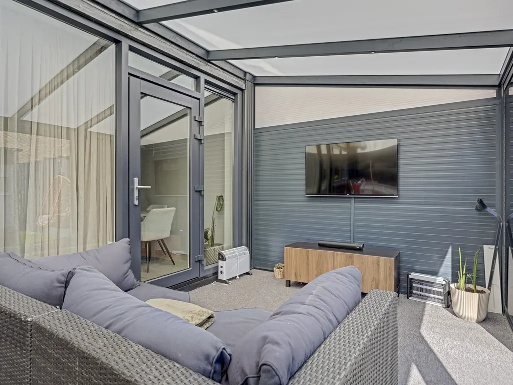 Multatulistraat 1, SPIJKENISSE