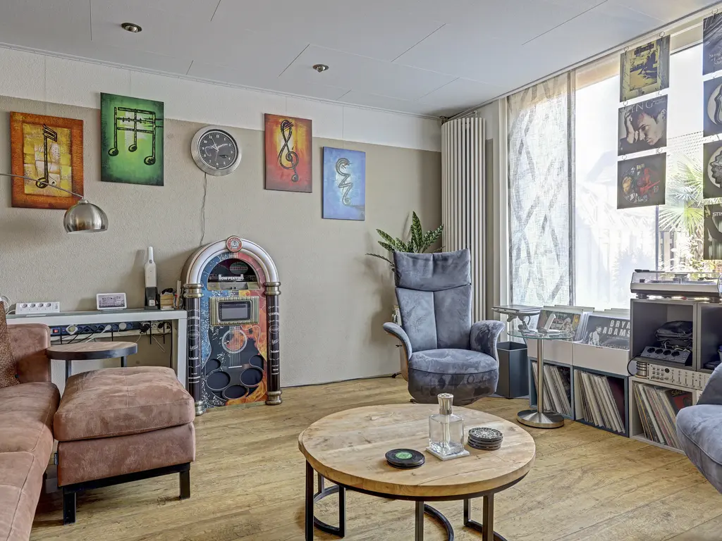 Haya van Someren-Downerpad 34, SPIJKENISSE