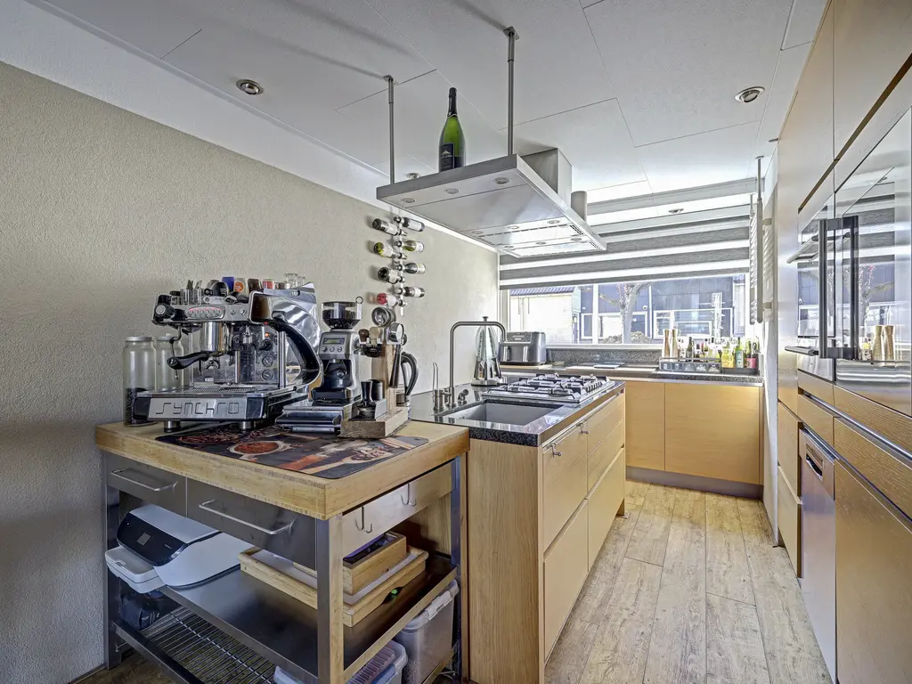 Haya van Someren-Downerpad 34, SPIJKENISSE