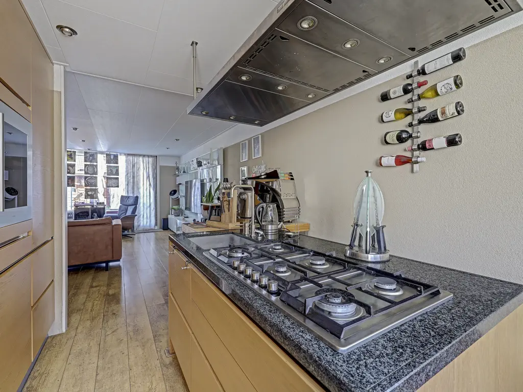 Haya van Someren-Downerpad 34, SPIJKENISSE
