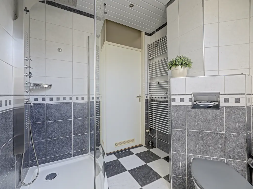 Haya van Someren-Downerpad 34, SPIJKENISSE