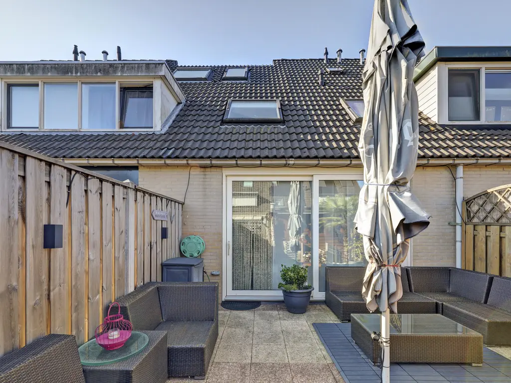 Haya van Someren-Downerpad 34, SPIJKENISSE