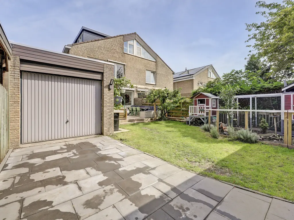 Salamanderveen 345, SPIJKENISSE