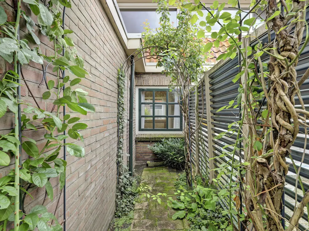 Eerste Kooistraat 1, SPIJKENISSE