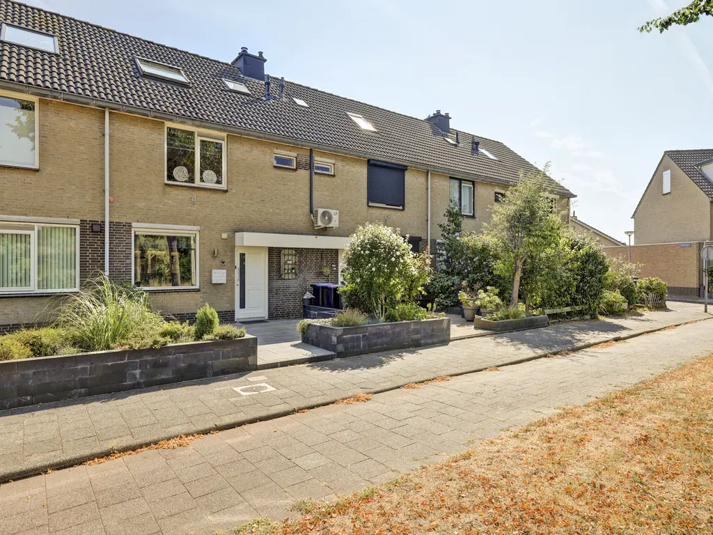 Donaulaan 98, SPIJKENISSE