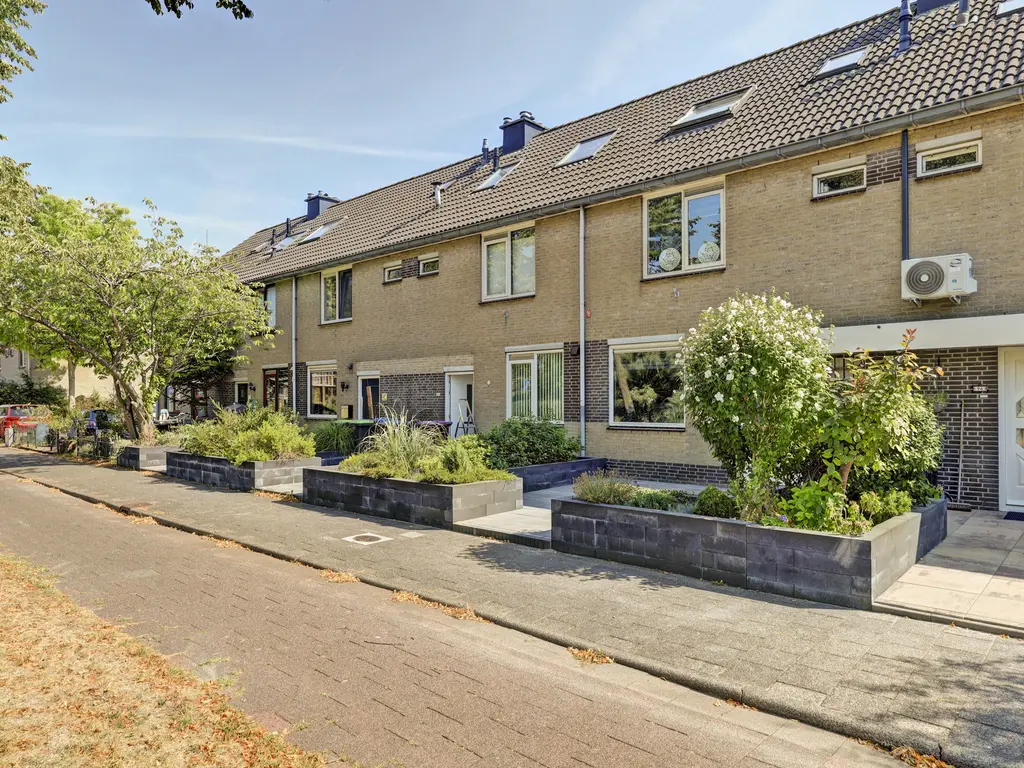 Donaulaan 98, SPIJKENISSE