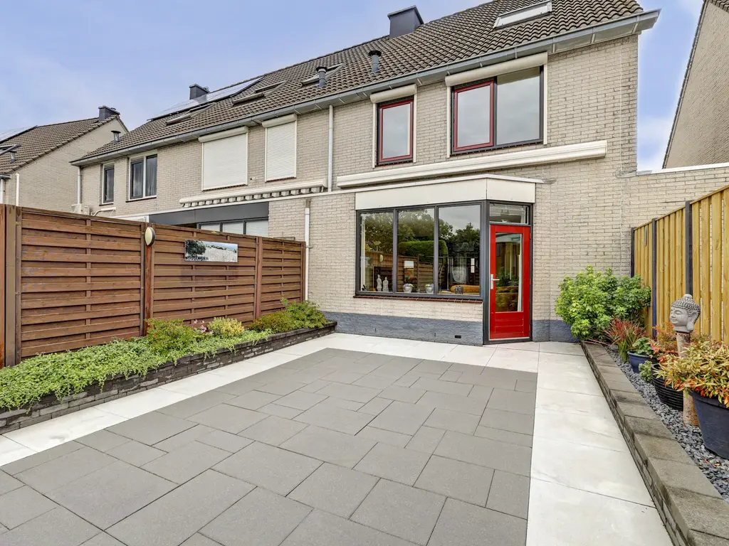 Columbiastraat 7, SPIJKENISSE