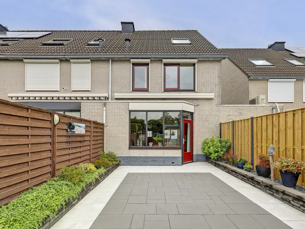 Columbiastraat 7, SPIJKENISSE