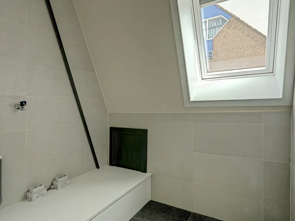 Stationsstraat 2, RHOON
