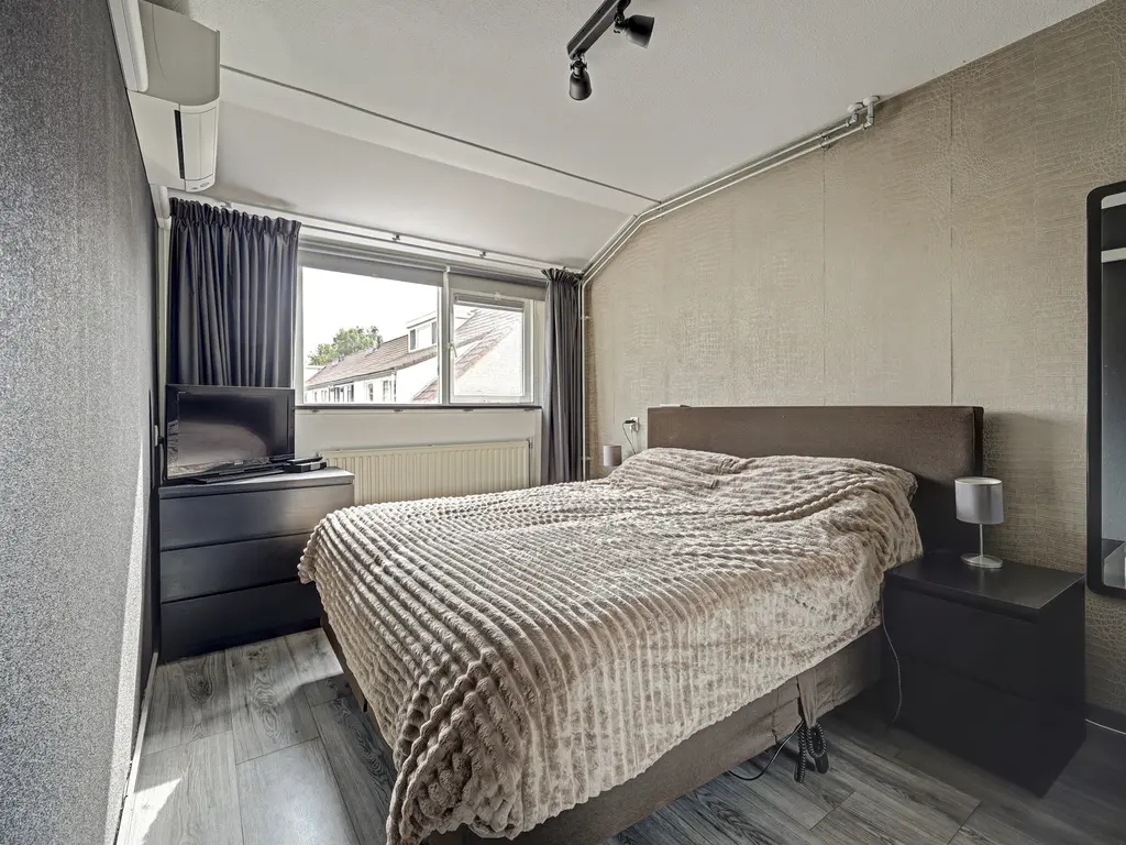 Thorbeckelaan 11, SPIJKENISSE