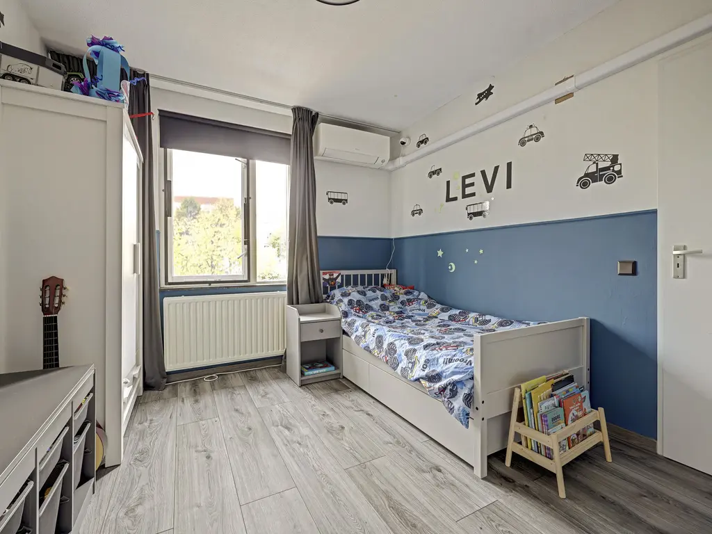 Thorbeckelaan 11, SPIJKENISSE