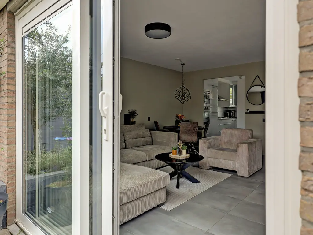 Thorbeckelaan 11, SPIJKENISSE