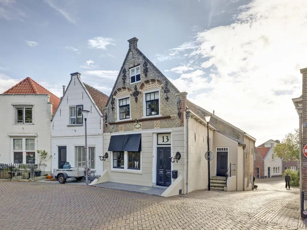 Ring 13, ZUIDLAND